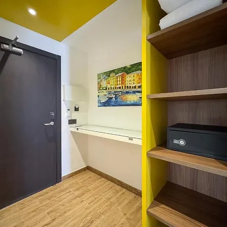 Hotel The Element 4*