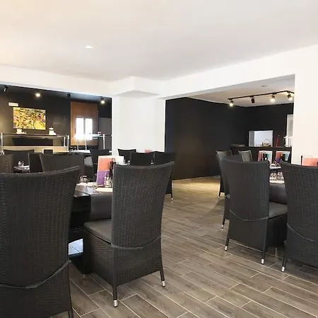 호텔 The Element 4*